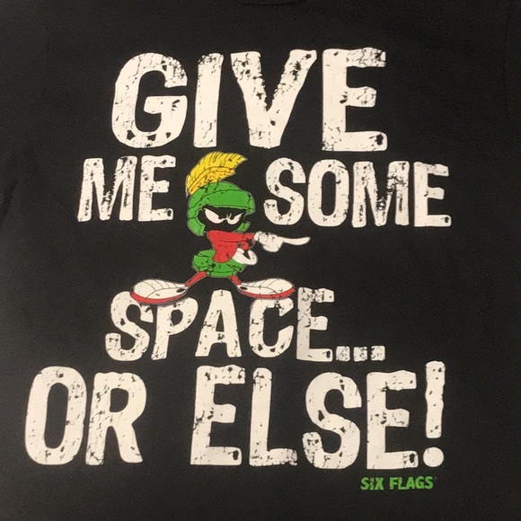 Six Flags Looney Tunes T-shirt - Picture 2 of 8